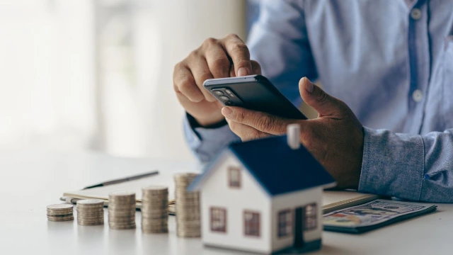 Comprar Casa vs Invertir en ETFs: ¿Cuál te hace más rico en México?